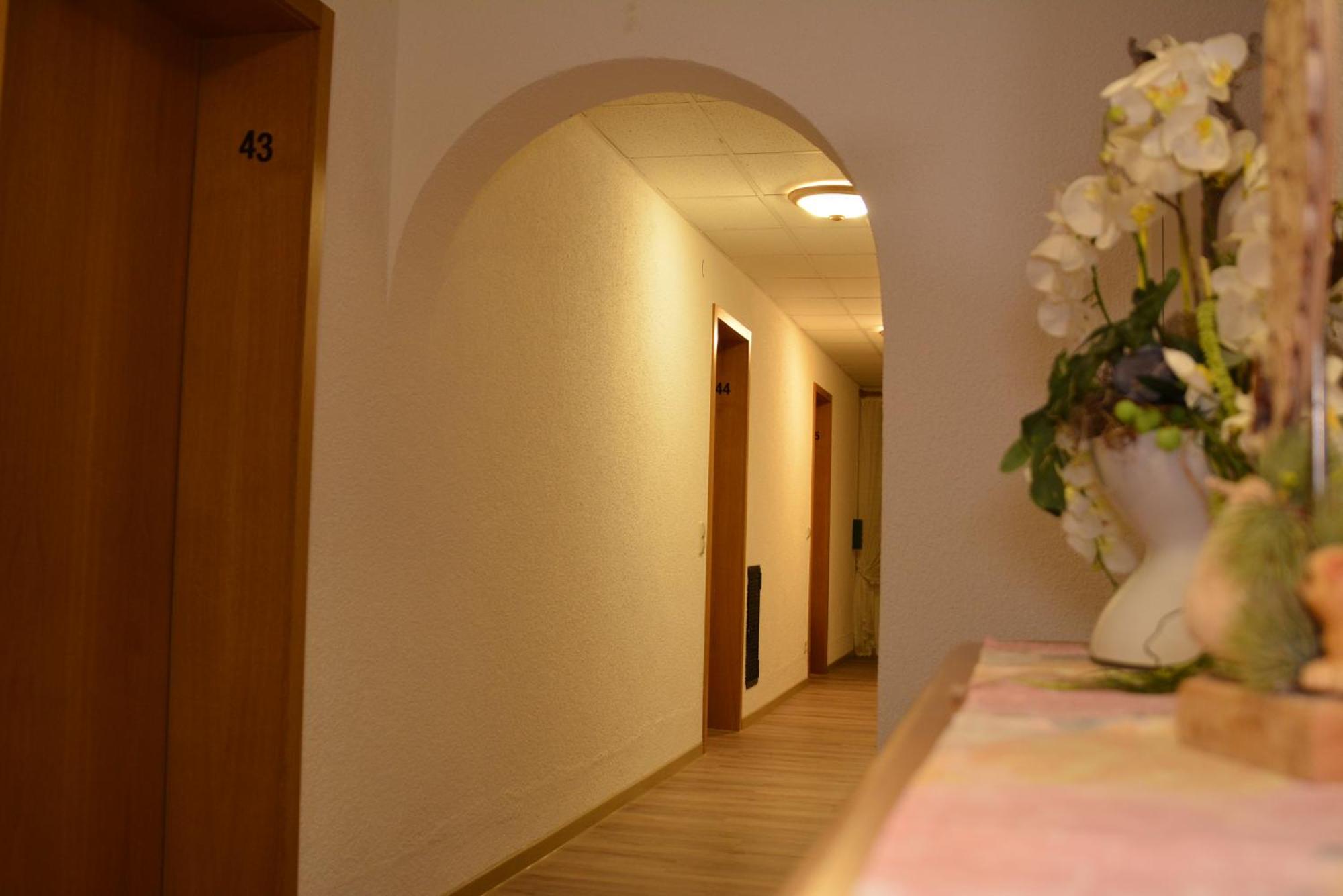 Hotel-Gasthof Zur Rose Weißenhorn Esterno foto
